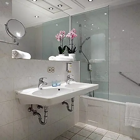 Regent Hotel 4*